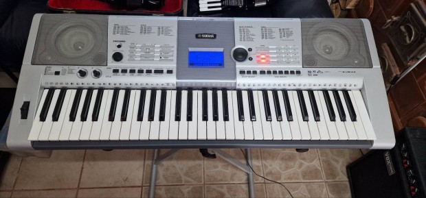 Yamaha  PSR E 403