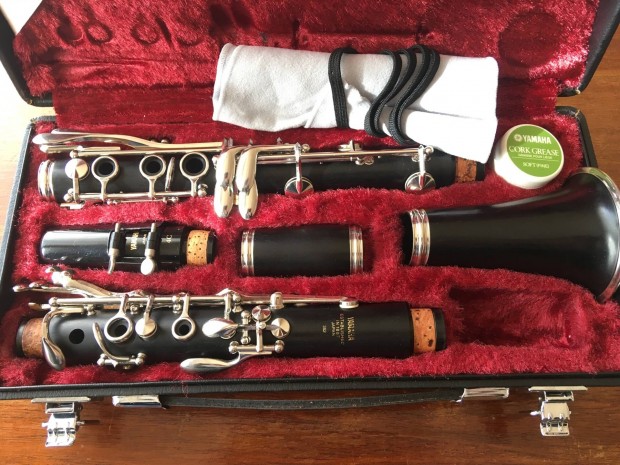 Yamaha - 352 fa testű tanuló klarinét