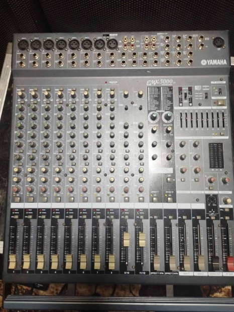 Yamaha : emx5000 powermixer elad!