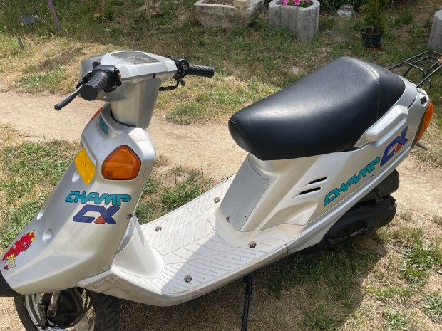 Yamaha champ robog