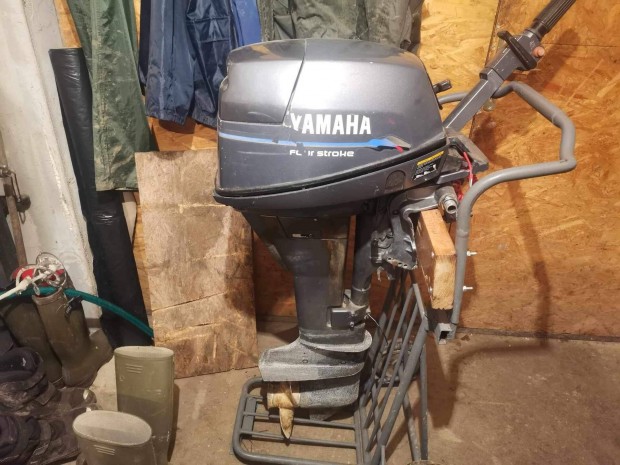 Yamaha csnak motor 