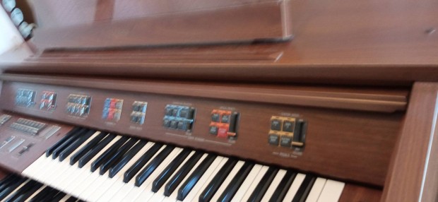 Yamaha fe 40 orgona szintetizátor eladó.