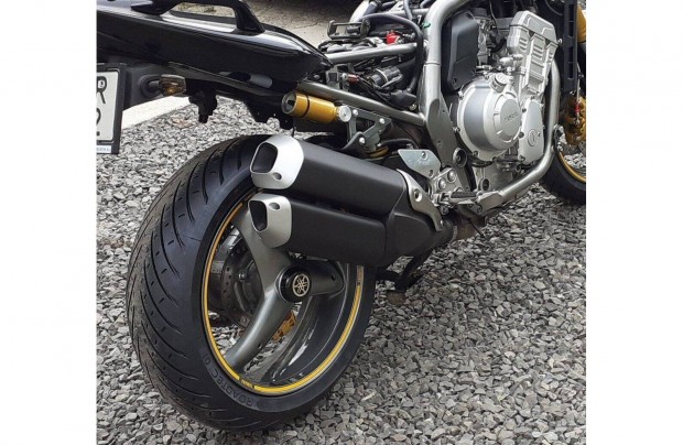 Yamaha fzs1000 komplett egykarú hátsófutómű