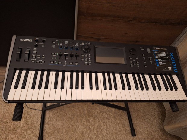 Yamaha modx6 szintetiztor elad - modx 6