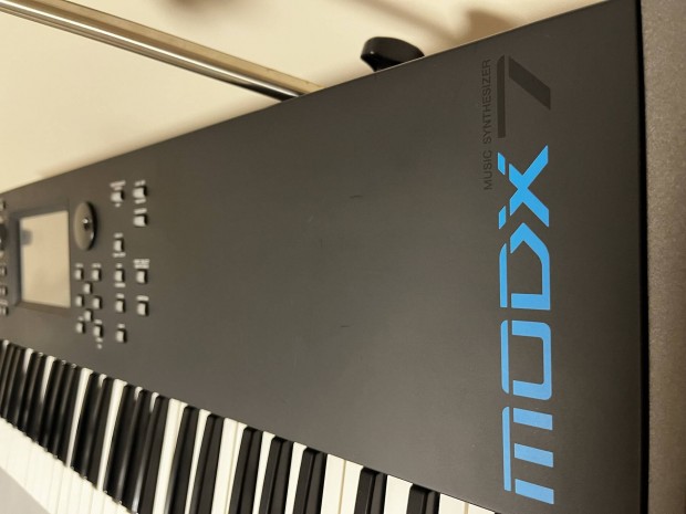 Yamaha modx7