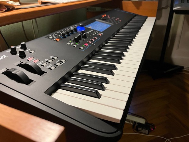 Yamaha modx 7+