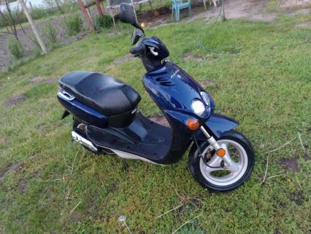 Yamaha neos kifogástalanul működik rajta minden