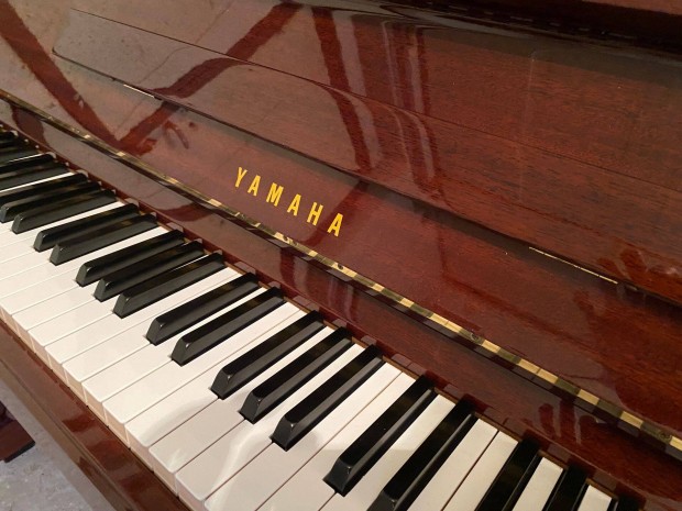 Yamaha piann elad