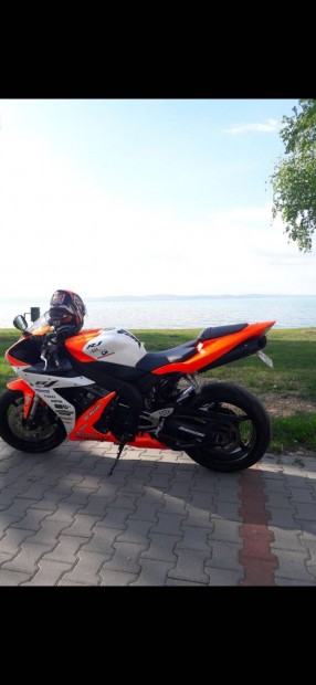 Yamaha r1 rn12 kipufog� dobok