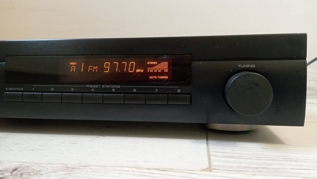 Yamaha stereo tuner