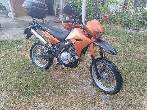 Yamaha xt 150 supermoto elad�! 