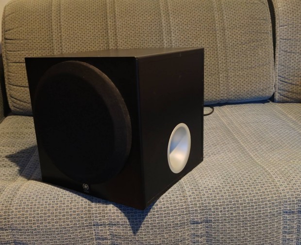 Yamaha yst sw -012 mlylda,subwoofer