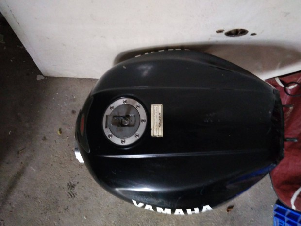 Yamaha yzf600 tundercat tank