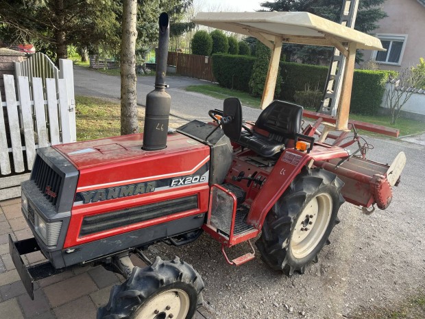 Yanmar 20 lóerős kistraktor kerti traktor japán traktor