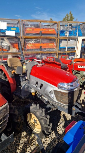 Yanmar 27LE japn traktor kistraktor kubota iseki agt goldoni carraro