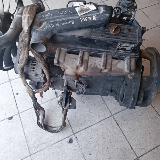 Yanmar 4D98E diesel motor