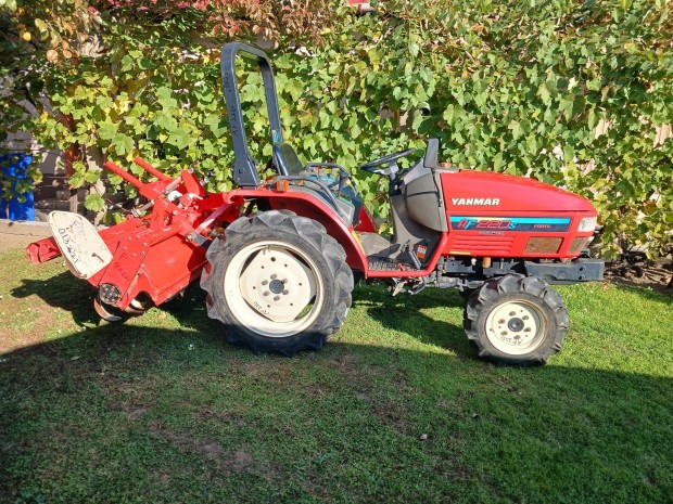 Yanmar AF220 Japán kistraktor eladó.