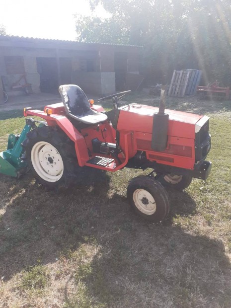 Yanmar F15 traktor talajmaróval eladó