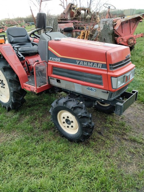 Yanmar FX 195 japn kis traktor elad
