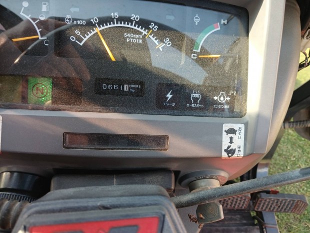 Yanmar F 250 Japán kistraktor eladó.