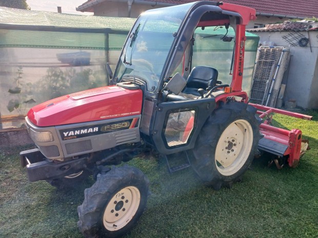Yanmar F 250 Japán kistraktor eladó.