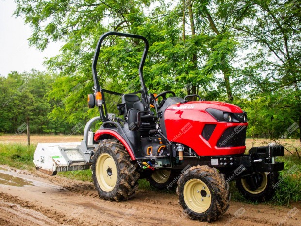 Yanmar Japn kistraktor 26 LE bukkerettel / SA426V-R