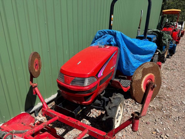 Yanmar KE40, japán kistraktor
