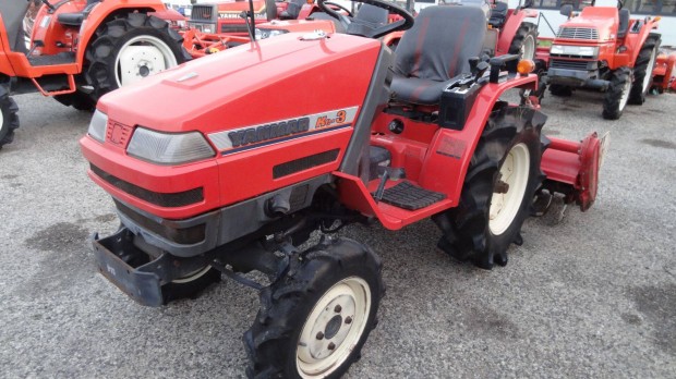 Yanmar KE-3D japn kistraktor talajmarval!