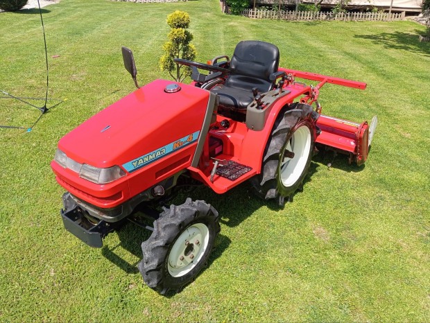 Yanmar kistraktor gyari talajmaroval 4x4 funyiro traktor