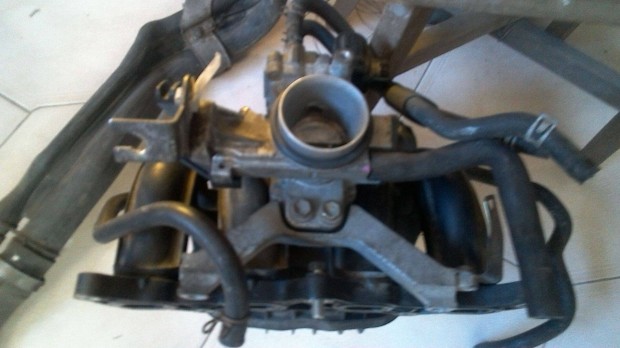 Yaris 1.0 fojtószelep, pillangószelep 1999-05 Budatétényben