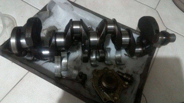 Yaris 1.0 f�tengely, csap�gy 1999-05 Budat�t�nyben este is