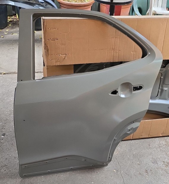 Yaris Cross b.h.ajt� 2021- elad�