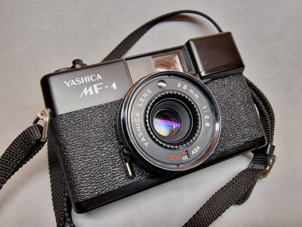 Yashica MF-1