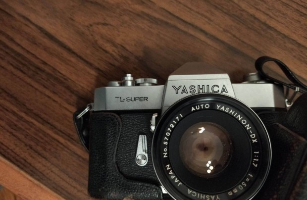 Yashica TL-Super tkrreflexes kamera elad tokkal egytt