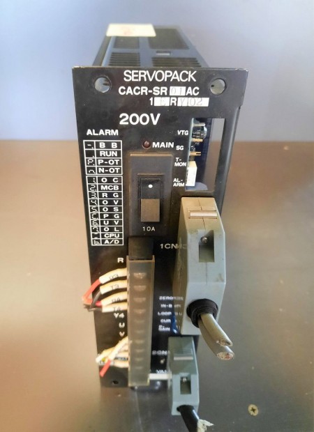 Yaskawa Servopack Cacr-SR01AC1Ery102 szervmotor AC vezrl 0,1kW/ax4