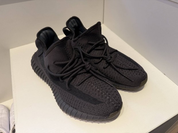 Yeezy 350 Boost V2 Cinder