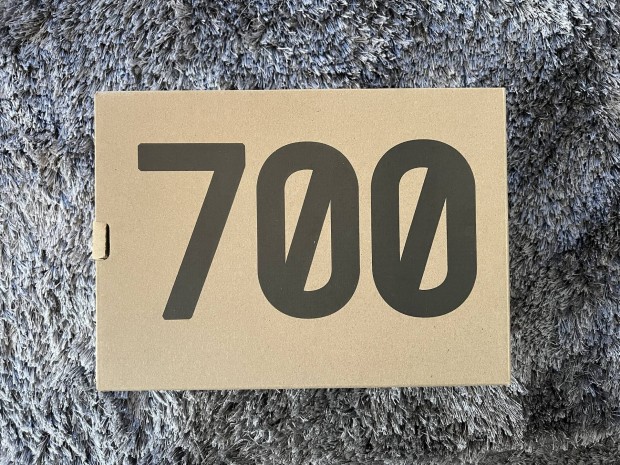 Yeezy 700 V3 Copper Fade