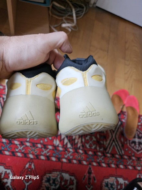 Yeezy 700 eredeti cipő!!