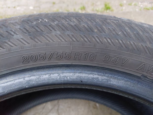 Yokohama 205/55 r16 Bluearth 4s ngyvszakos 4 vszakos gumi 2 db
