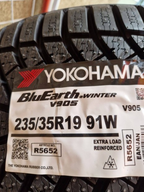 Yokohama 235/35R19 91 W Bluearth*Winter V905 XL tli gumi