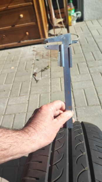 Yokohama Bluearth 195/65 R15 ny�ri gumi