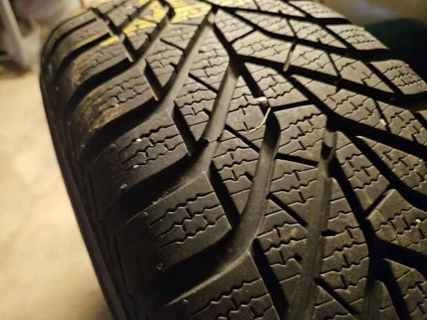 Yokohama Téli Gumiabroncsszett 215/60 R16