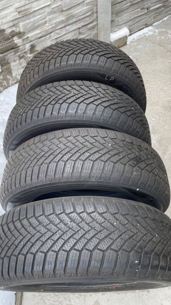 Yokohama, Bluearth Winter V906 SUV - 235/60 R19