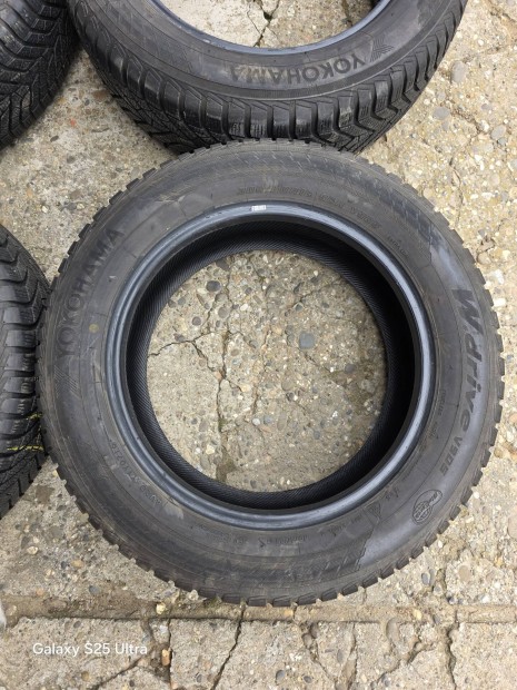 Yokohama téli gumi 205/60 r16 2016-os gyártmányú