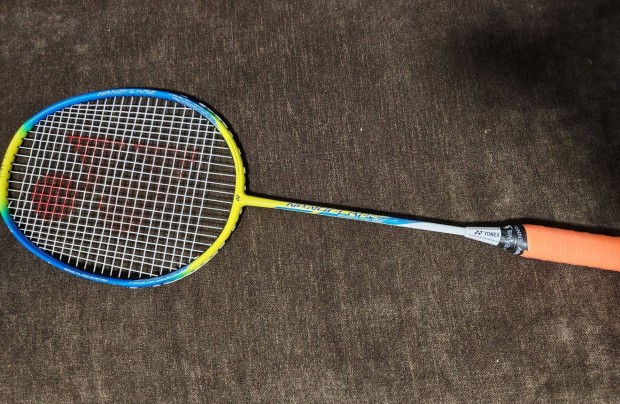 Yonex Nanoflare 100 tollast elad