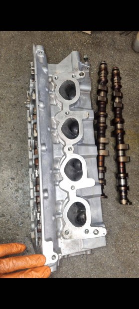 Z18XER hengerfej eladó