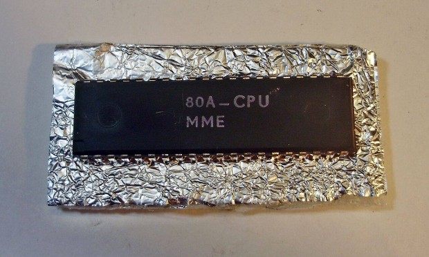 Z80A (80A MME ) j CPU