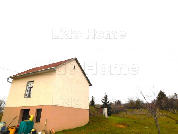 Z�RTKERT F�L�N, K�ZEL A BALATONHOZ