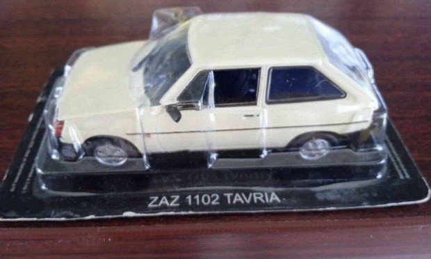 ZAZ 1102 Tavria kisauto modell 1/43 Elad