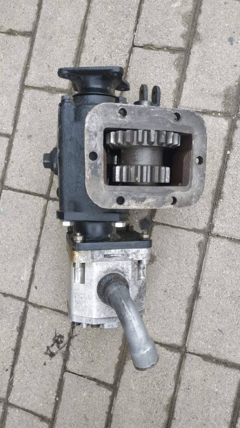 ZIL-131 sebességváltó oldalára szerelhető Új hidraulikakihajtás